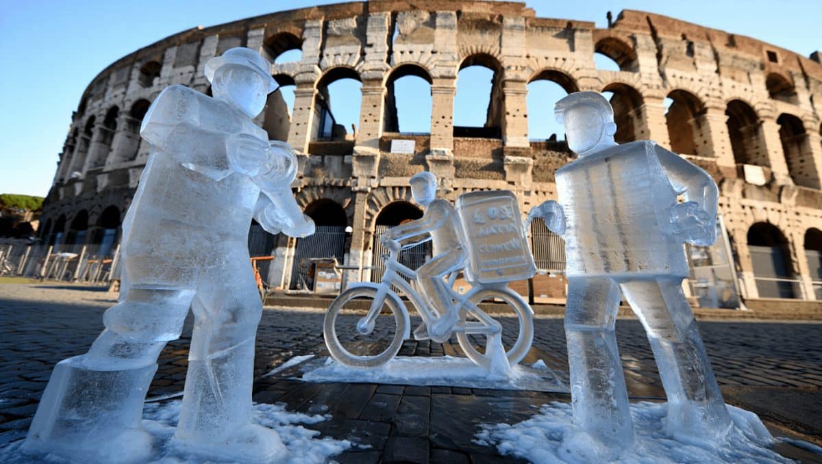 Greenpeace ghiaccio Colosseo