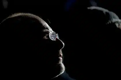 Primo ministro che parla alla Camera dei Comuni durante il discorso inaugurale del mandato