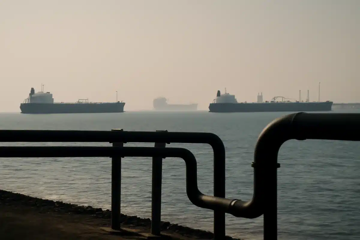 JPMorgan ammette: modelli in tilt, imprevedibile l’andamento del prezzo del petrolio