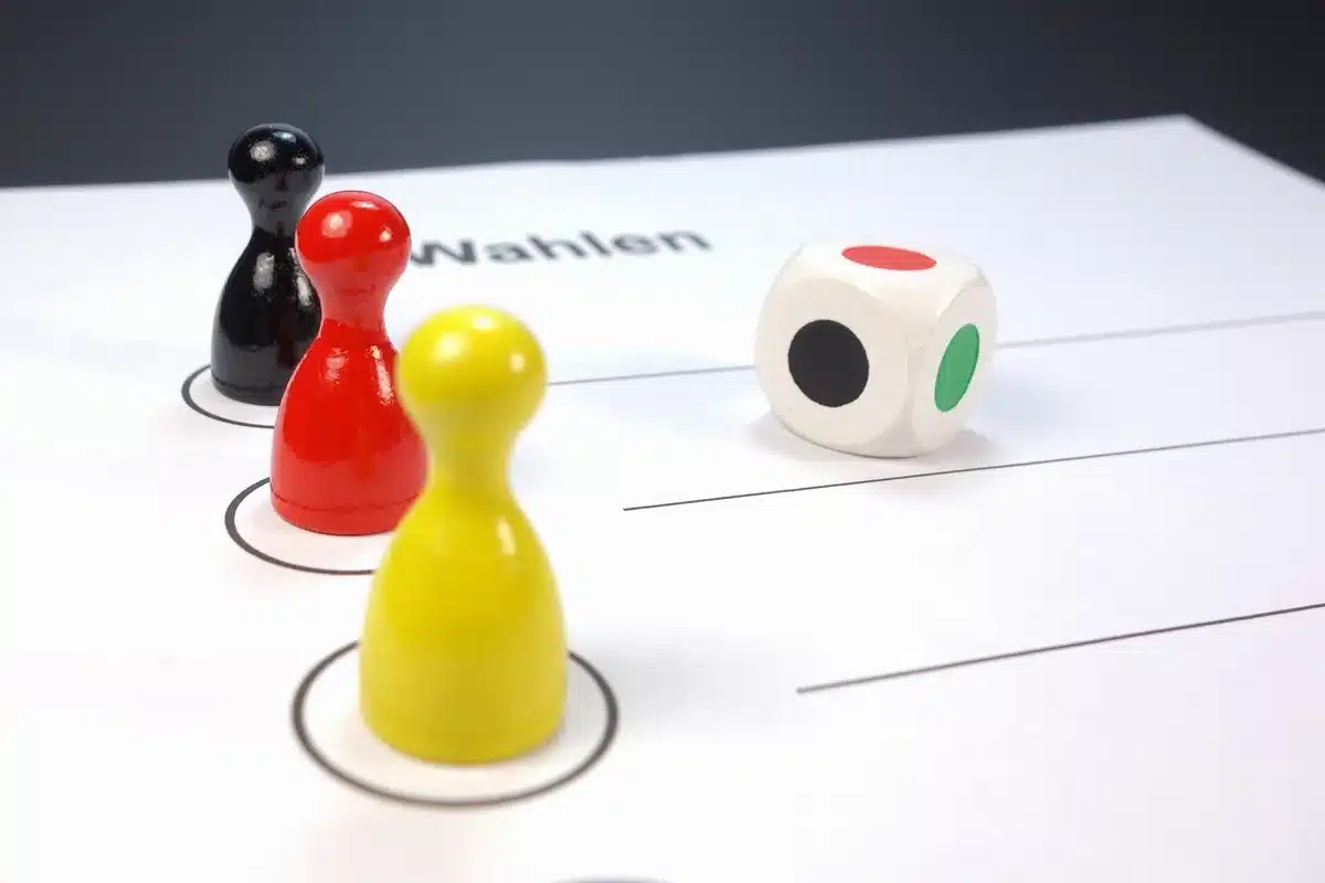 urna elettorale e volantini per il voto regionale primaverile
